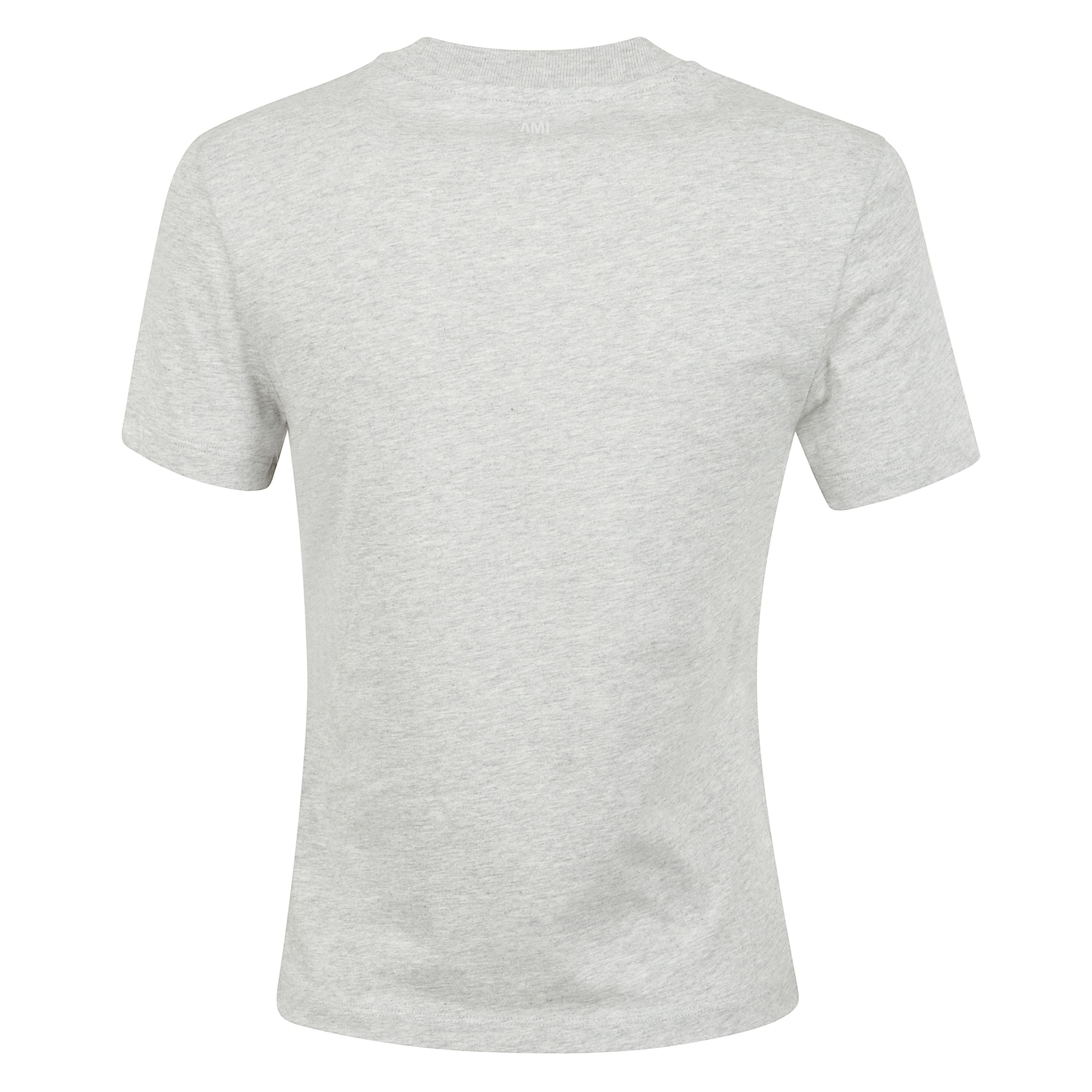 T-shirt raffinatezza parigina piÃ¹ autentica. realizzata in morbido cotone di alta qualitÃ , si distingue per la texture liscia che garantisce un comfort straordinario. la silhouette classica presenta maniche corte, scollo a girocollo e una vestibilitÃ  d