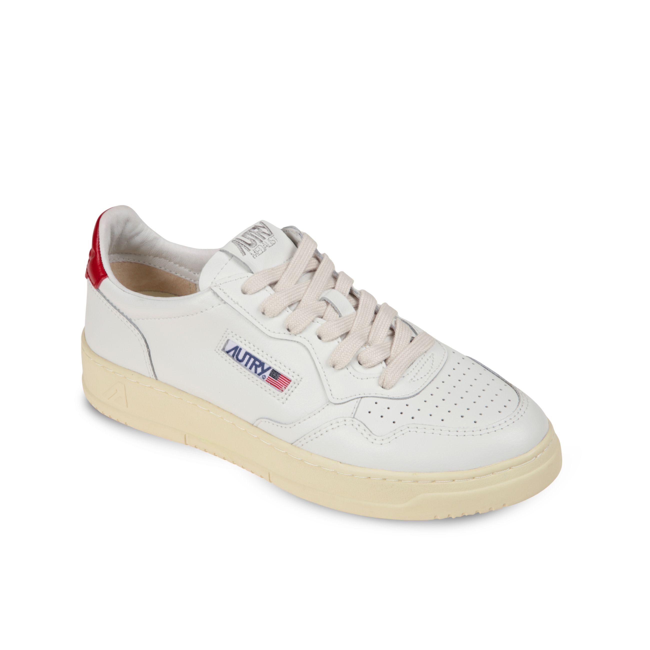 Sneakers autry medalist low. design in pelle con microfori sul davanti. talloncino in pelle a contrasto.