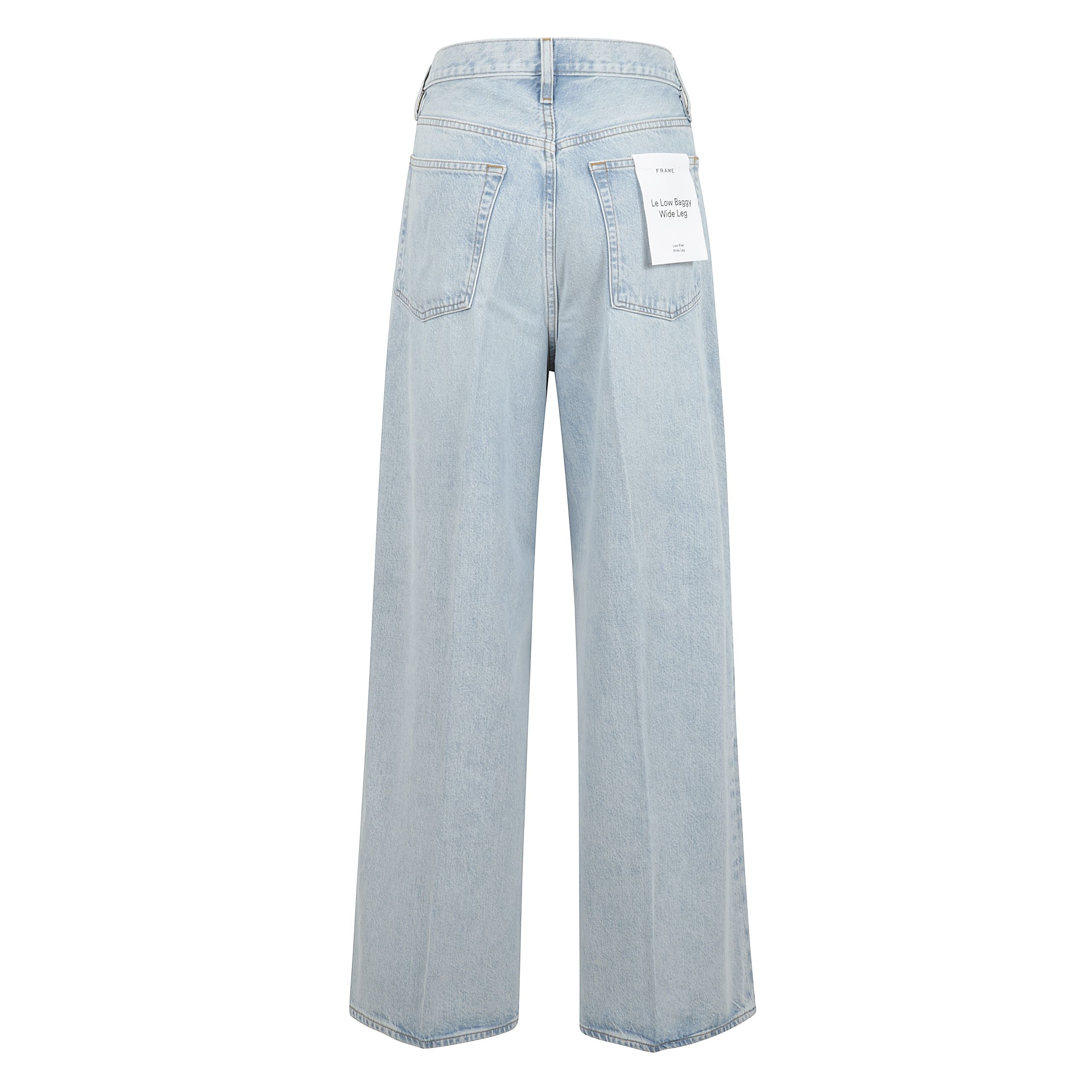 Low baggy denim a gamba larga con chiusura frontale con abbottonatura.
