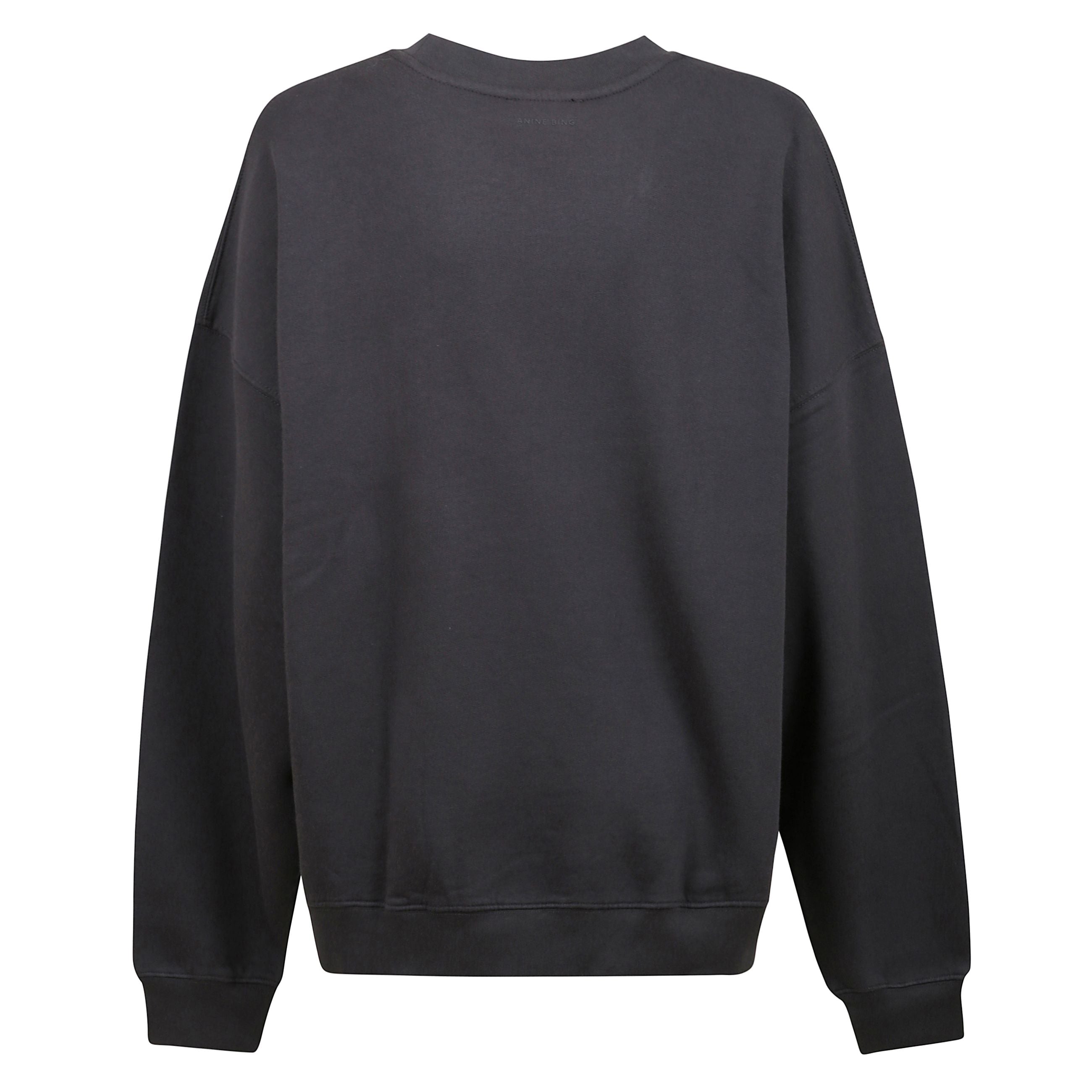 Felpa modello miles in cotone felpato  con lavaggio vintage. presenta patch in feltro bianco sul petto con logo.