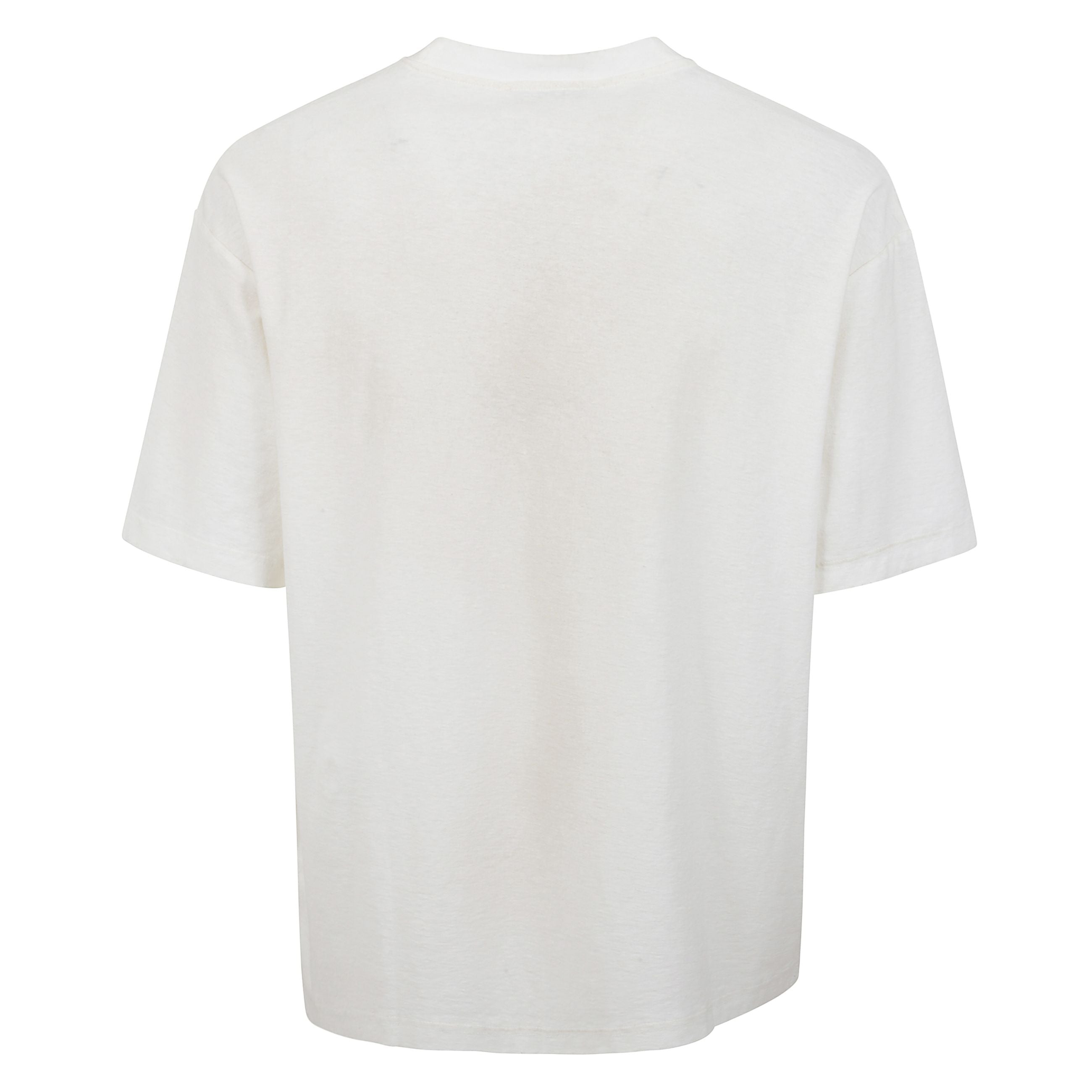 T-shirt a maniche corte con un forte richiamo urban-street. realizzata in morbido cotone, presenta un design essenziale con girocollo e spalle cadute. il logo stampato a contrasto sul petto aggiunge un tocco grafico di carattere, mentre lâorlo dritto co